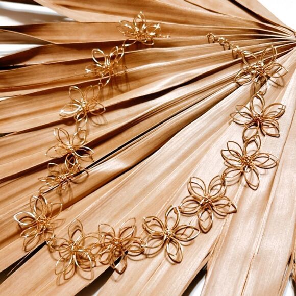 Zara Jewelry - bohemian flower necklace A296